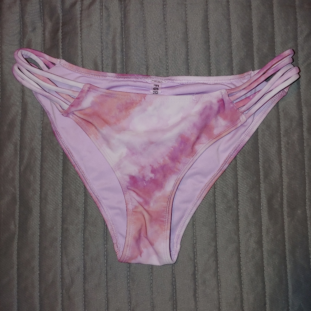 Forever 21 👙